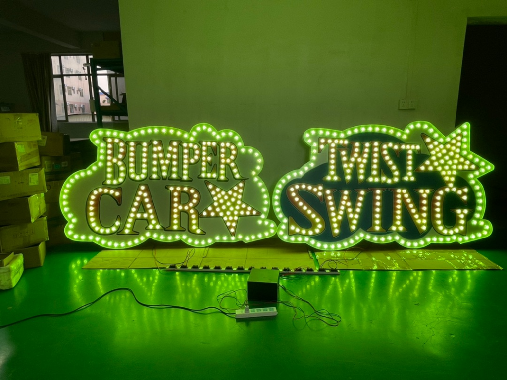 Letreros LED de autos chocadores