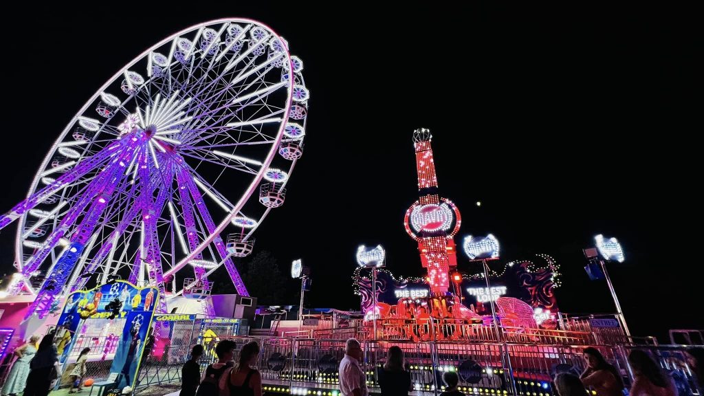 Fairground lighting bulbs application