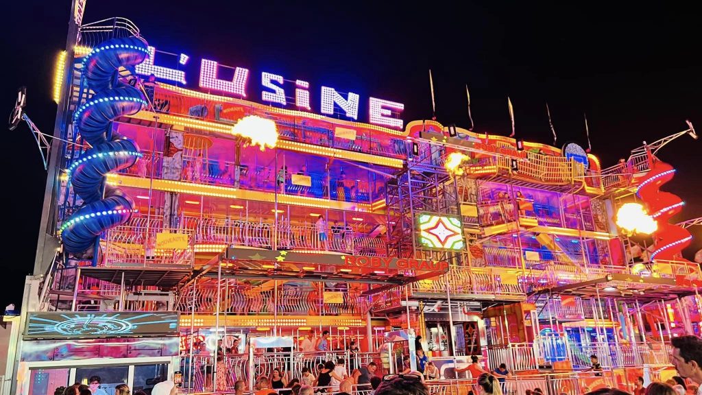 Fairground light bulbs application