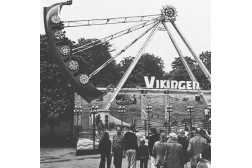 Which historic amusement parks have successfully combined traditional and modern elements?